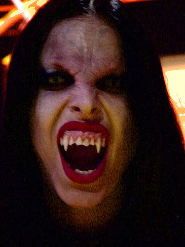 female_vampire-scary.jpg