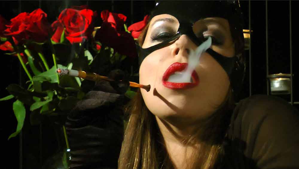 catwomansmoking3.jpg