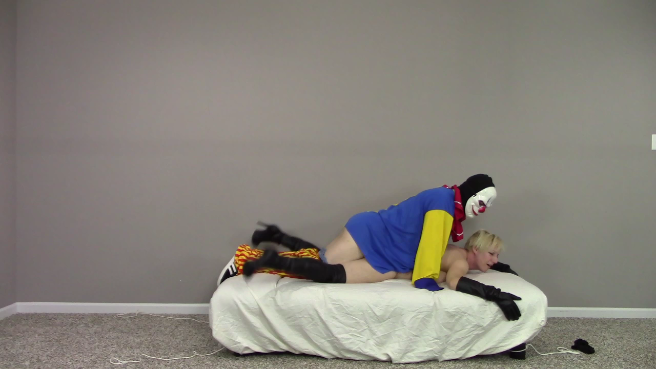 super_hero_black_mask_vs_clown_thugs-0052.png