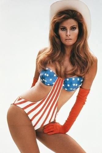 raquel_welch_sexygirlphotos-filminspector-com_42.jpg