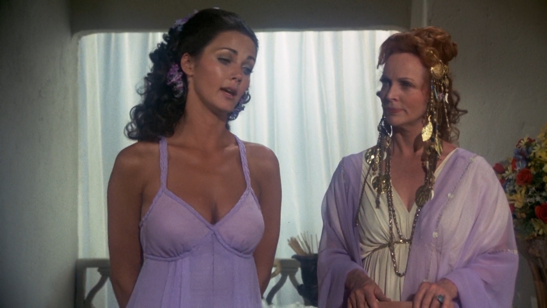 S02E01-royalty.jpg