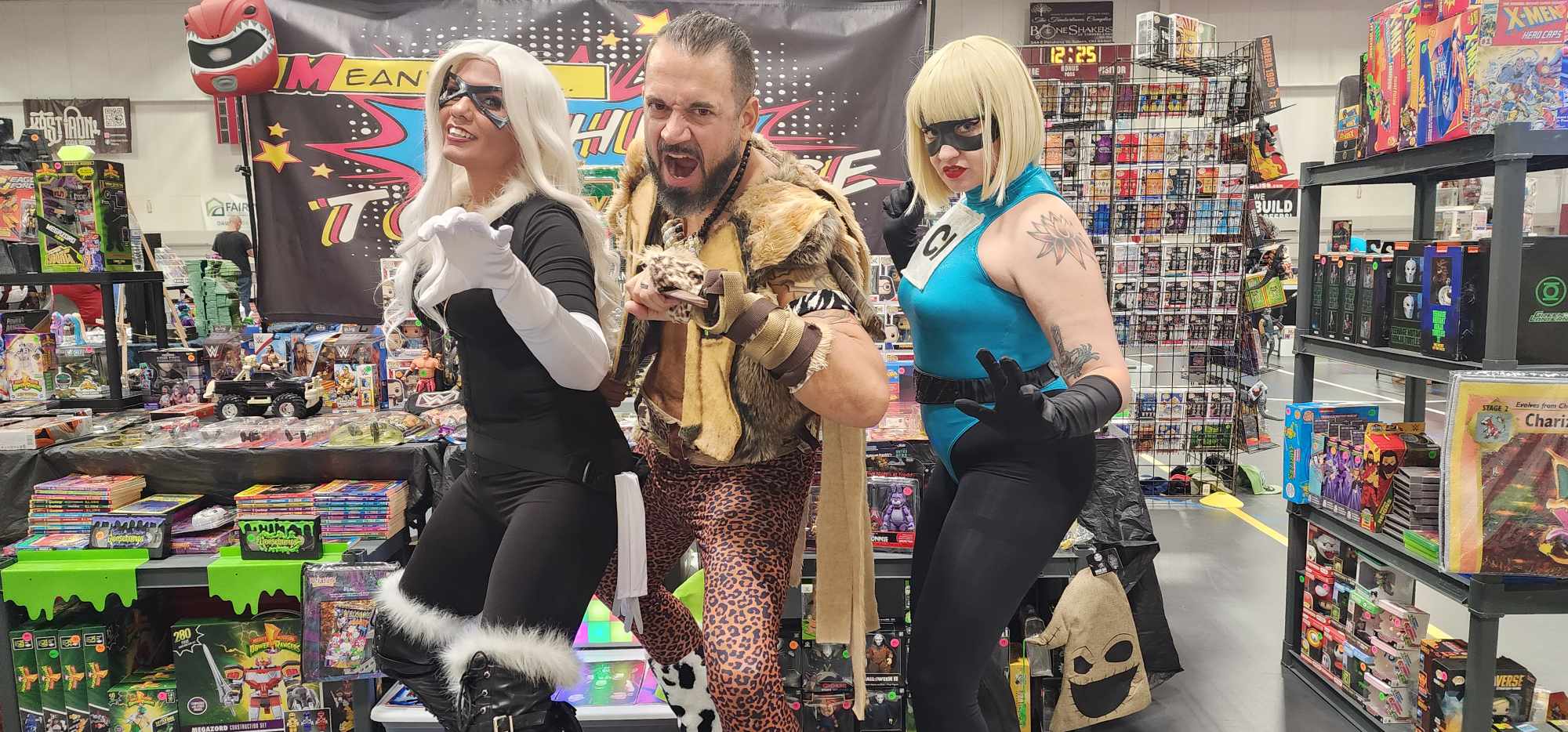 salemcon 2024 chlorina with black cat and kraven 1.jpg