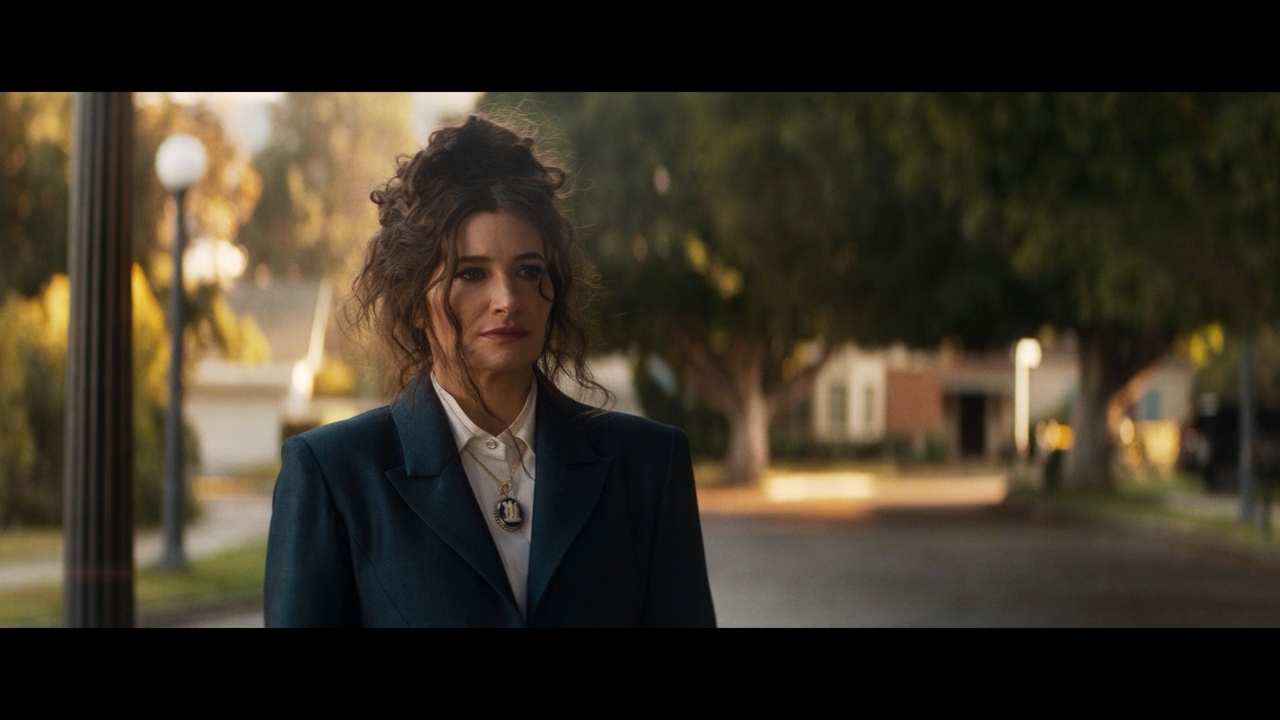 Agatha All Along S01E02.mkv_snapshot_26.44_[2024.09.27_22.26.49].jpg