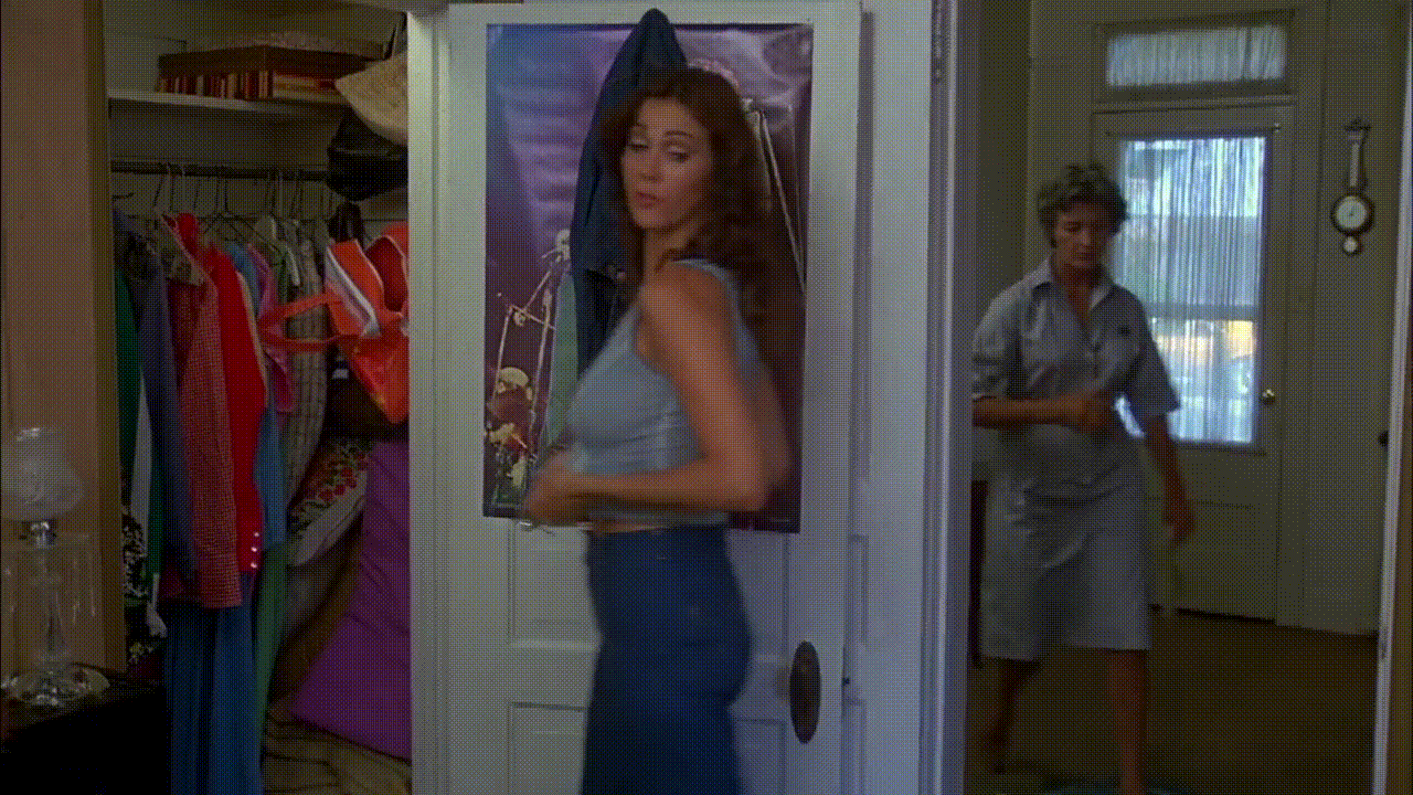 Bobbie Jo and the Outlaw 1976 HD-Segment 1.gif