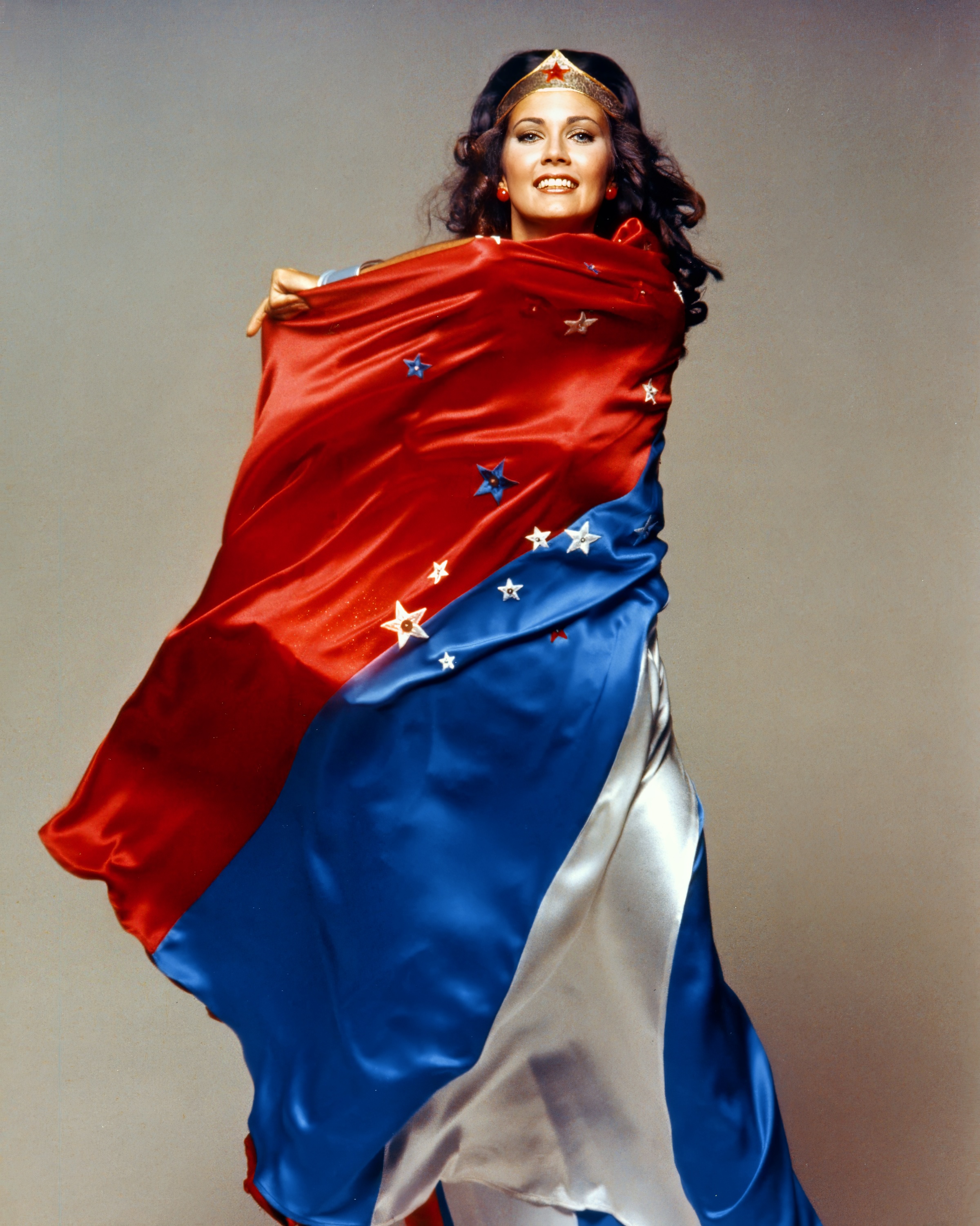 Wonder-Woman-lynda-carter-33745602-2400-3000-topaz-denoise-face-color.jpg