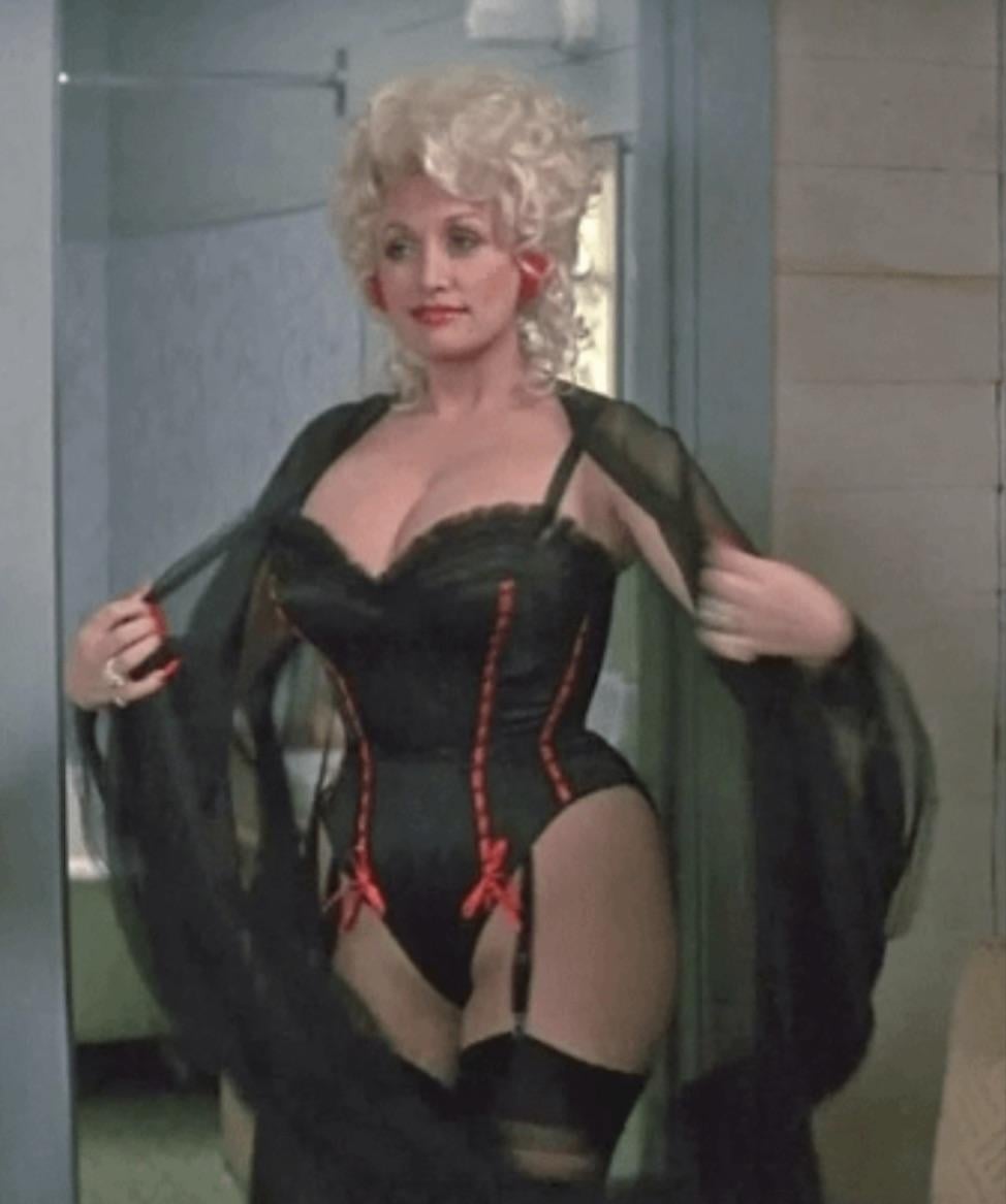 dolly-parton-in-the-best-little-whorehouse-in-texas-1982-v0-gveciihuce7c1.jpg